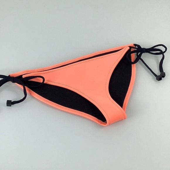 Triangl Side tie bikini bottom coral Neoprene discontinued Size Small - Picture 4 of 12